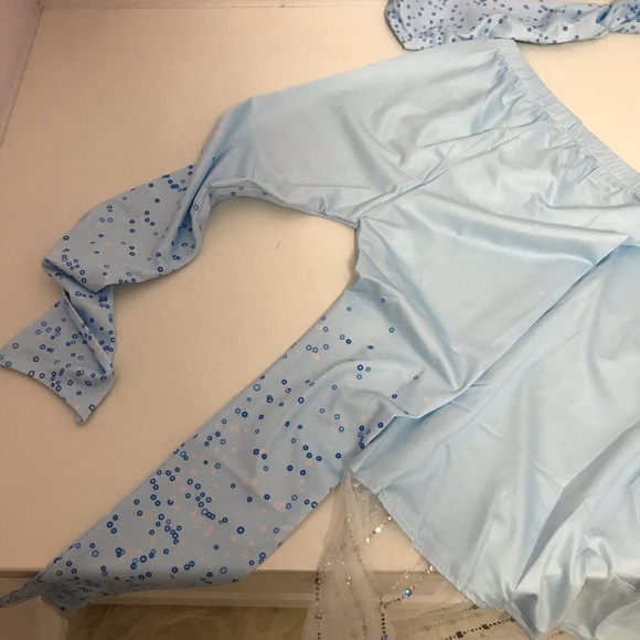 Frozen Elsa costume 2 pieces - Picture 7 of 8